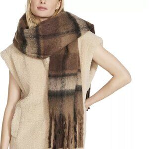 Steve Madden Scarf